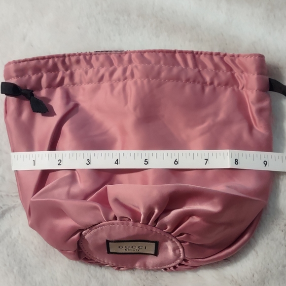 🆕Gucci Beauty Pouch with Flora - Picture 7 of 8